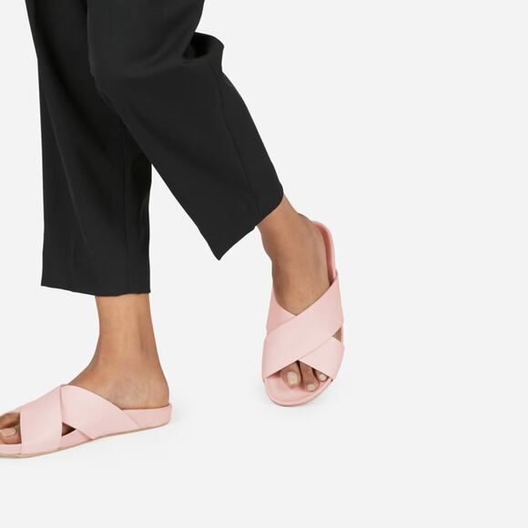 EVERLANE The Form Crossover Sandal Pale Rose Leather Slip On Flat Size 7 NEW - Picture 3 of 7